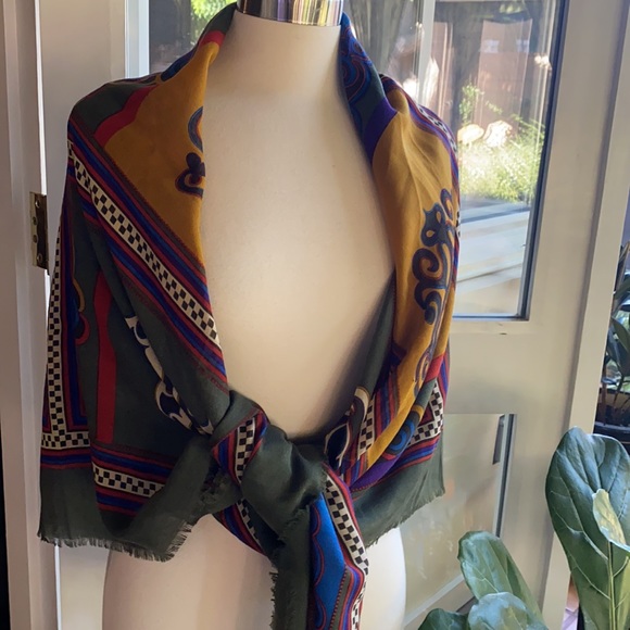 Valentino 55” wool and silk scarf - Picture 3 of 9